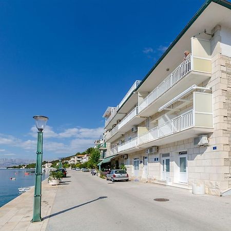 Apartment Mery Povlja  Εξωτερικό φωτογραφία